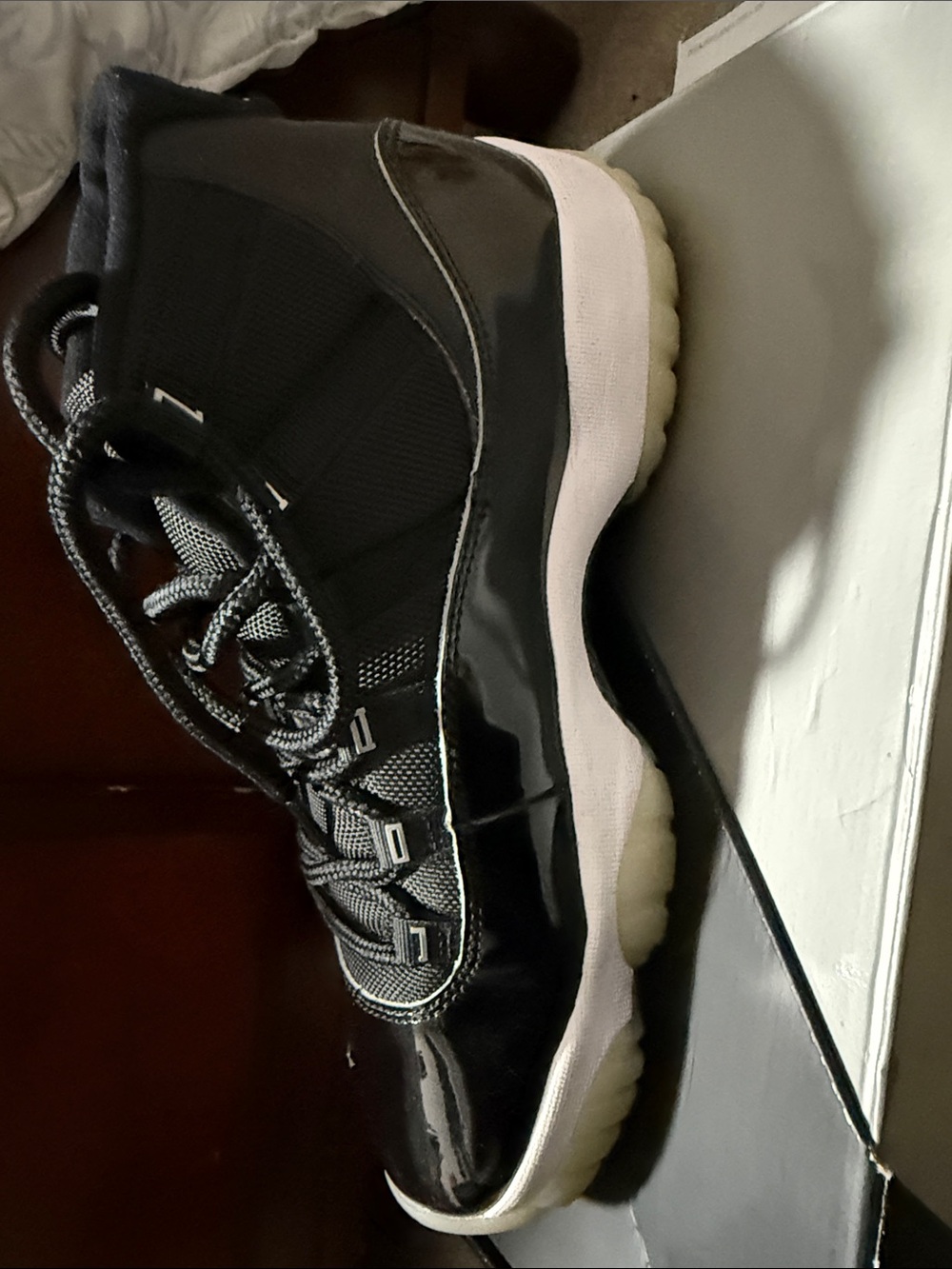 Air Jordan Retro 11 - Picture 9 of 15